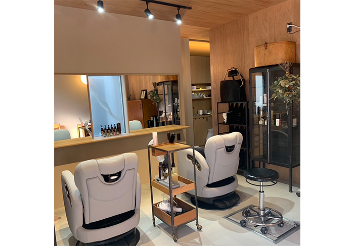 house M 　  自宅兼美容院    hair salon 